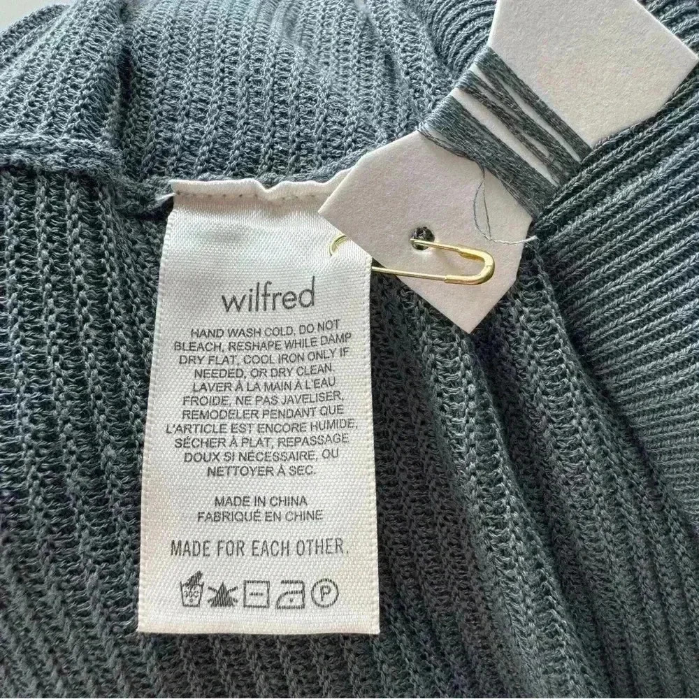 Aritzia Cropped  Cardigan - Picture 8 of 9
